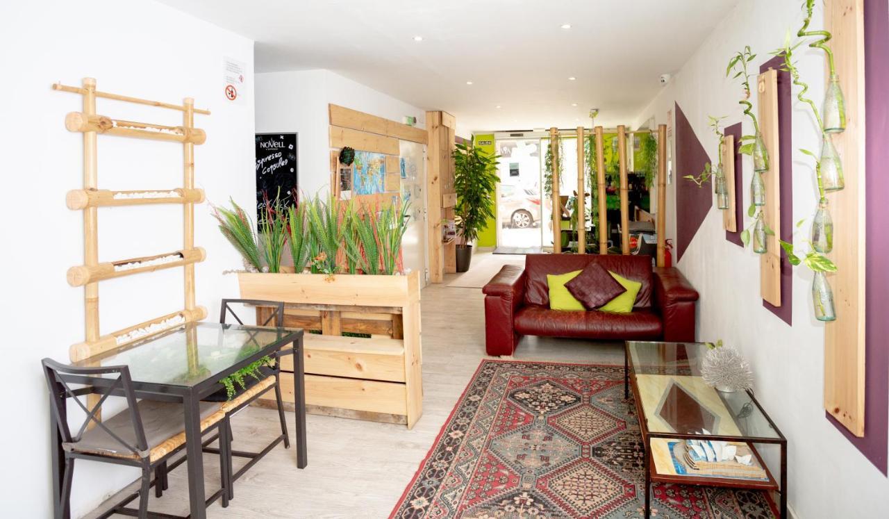 Ostello Easy Sants By Bossh! (Adults Only) Barcellona Esterno foto