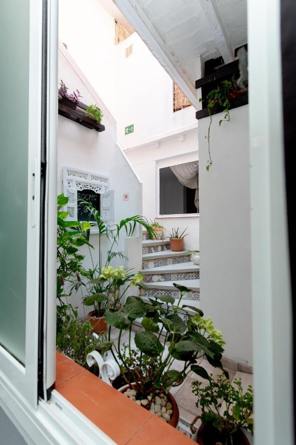 Ostello Easy Sants By Bossh! (Adults Only) Barcellona Esterno foto