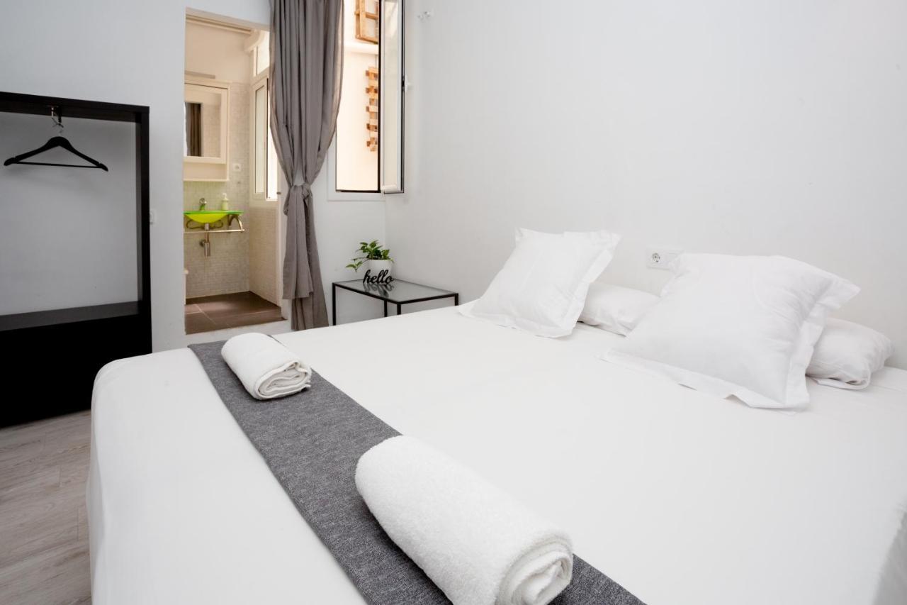 Ostello Easy Sants By Bossh! (Adults Only) Barcellona Esterno foto
